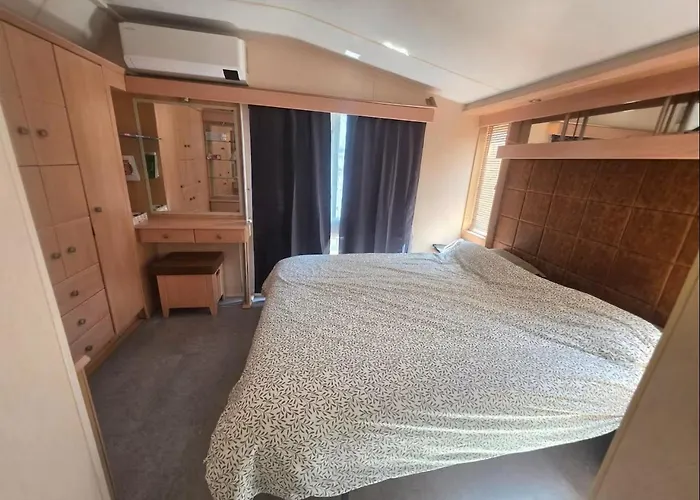 La Des Fées Camping Yvoir